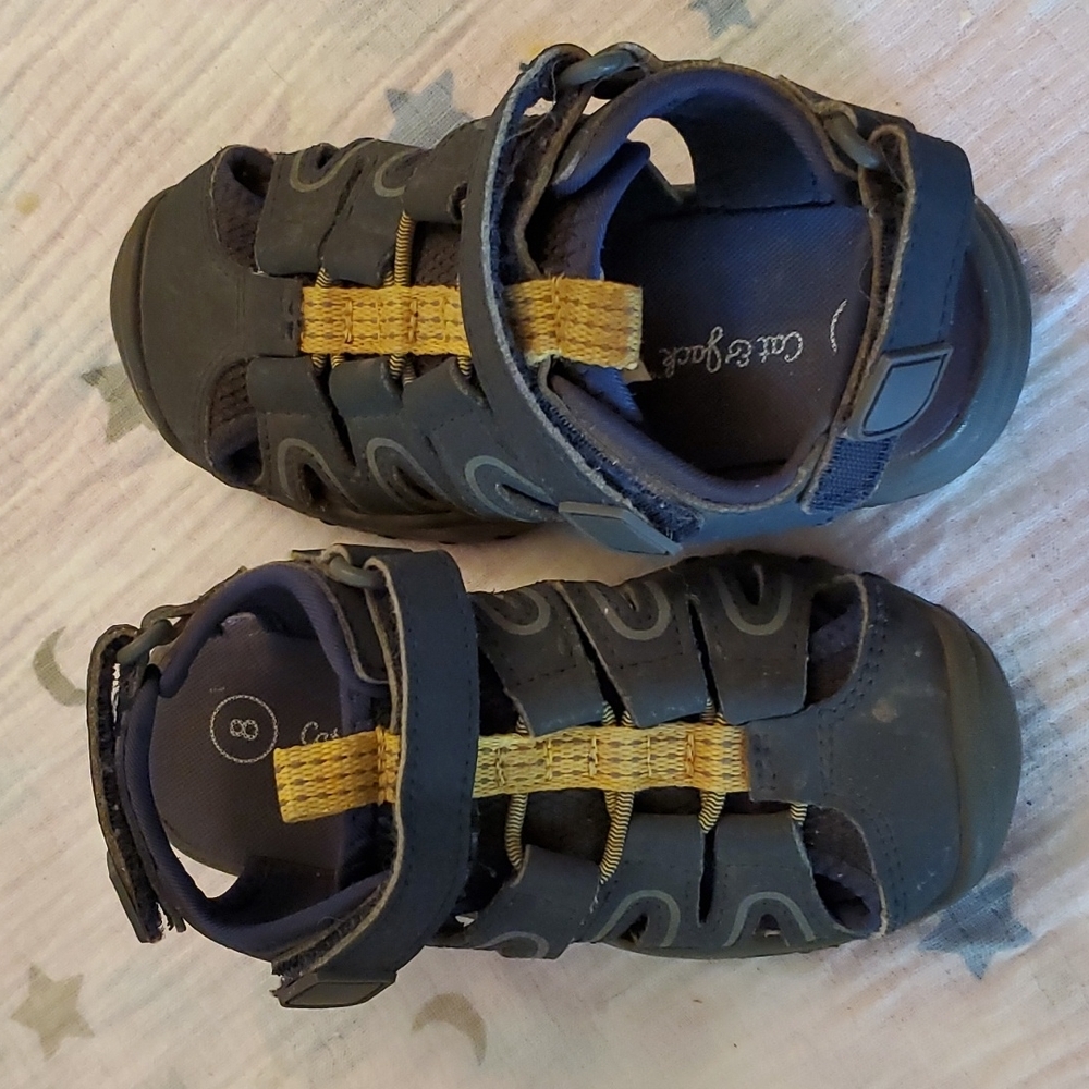 Cat& jack sandals